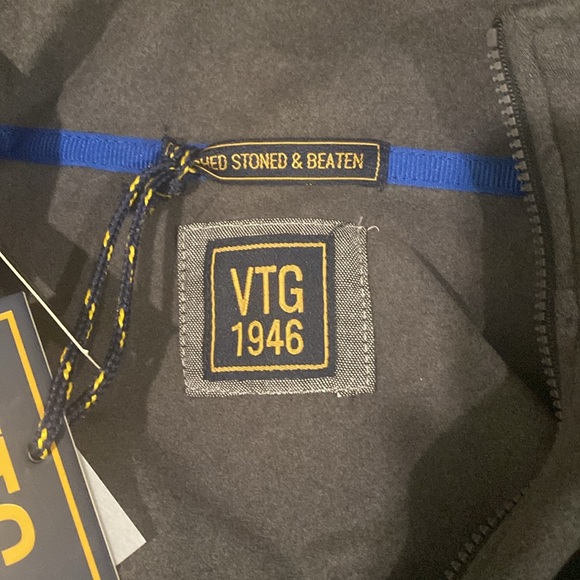 Gray Quarter-Zip Pullover - Picture 10 of 13